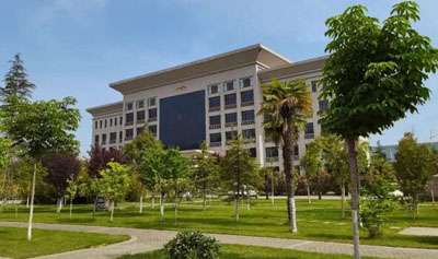 񼼹ѧУǴר ǹ컹ѧУ?